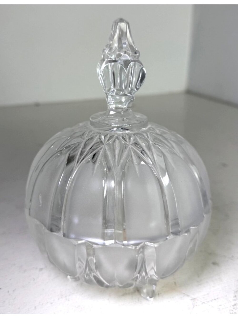 Vintage Frosted & Clear Glass Covered Candy Dish Ornate Lid Pedestal Base - Picture 2 of 11